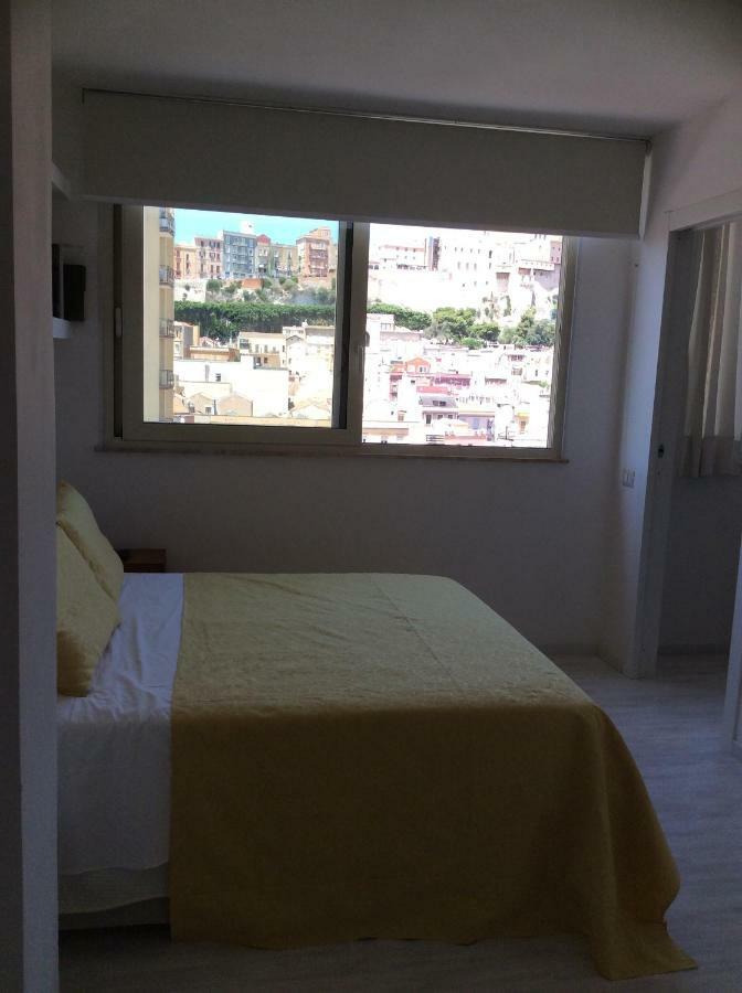 Sky And Sea Appartement Cagliari Buitenkant foto